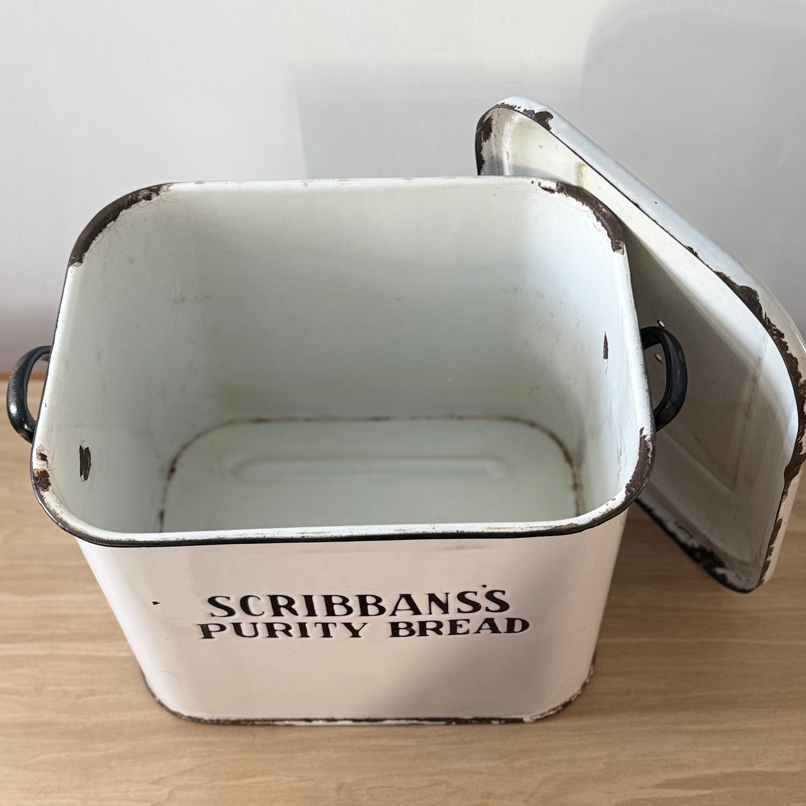 Vintage Scribbans&