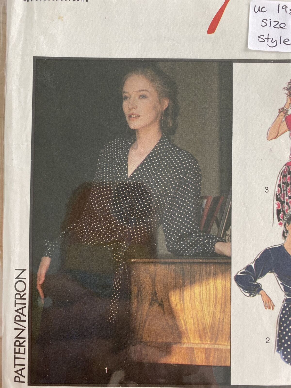 Style 1669 Womens Size 14 Blouse Top