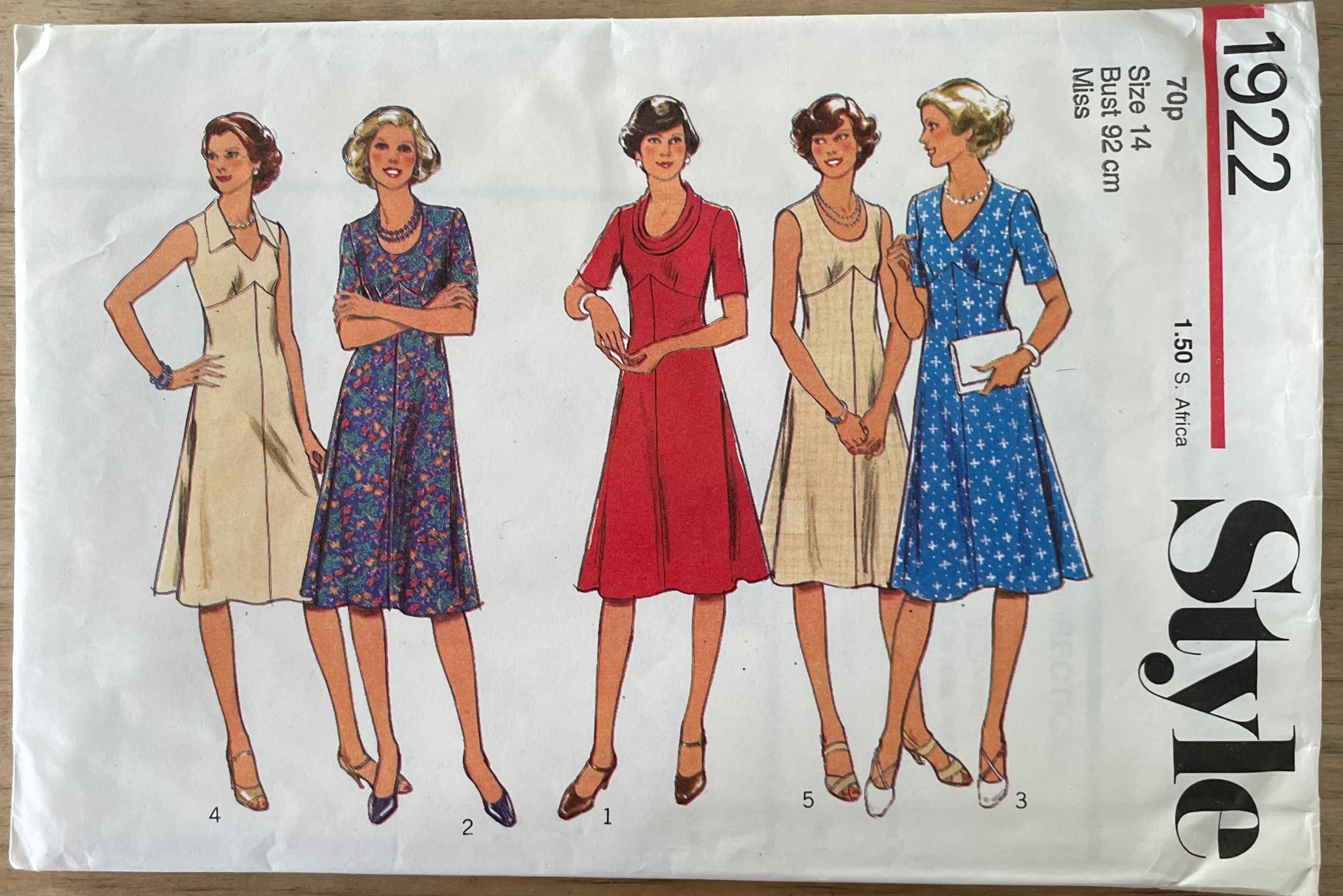 Style 1922 Womens Size 14 Dress