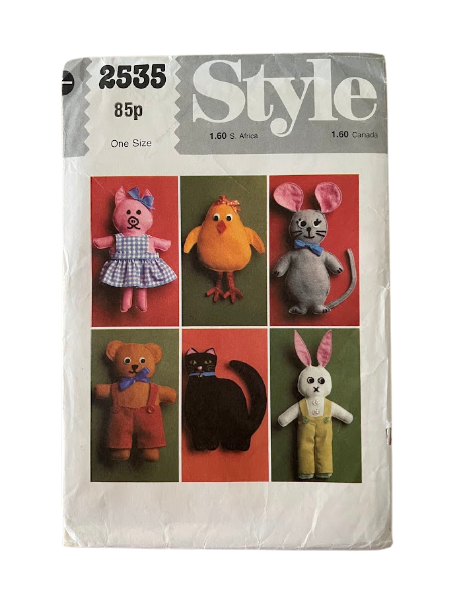 Style 2535 Rabbit Pig Mouse Cat Bear Chick Toys FF