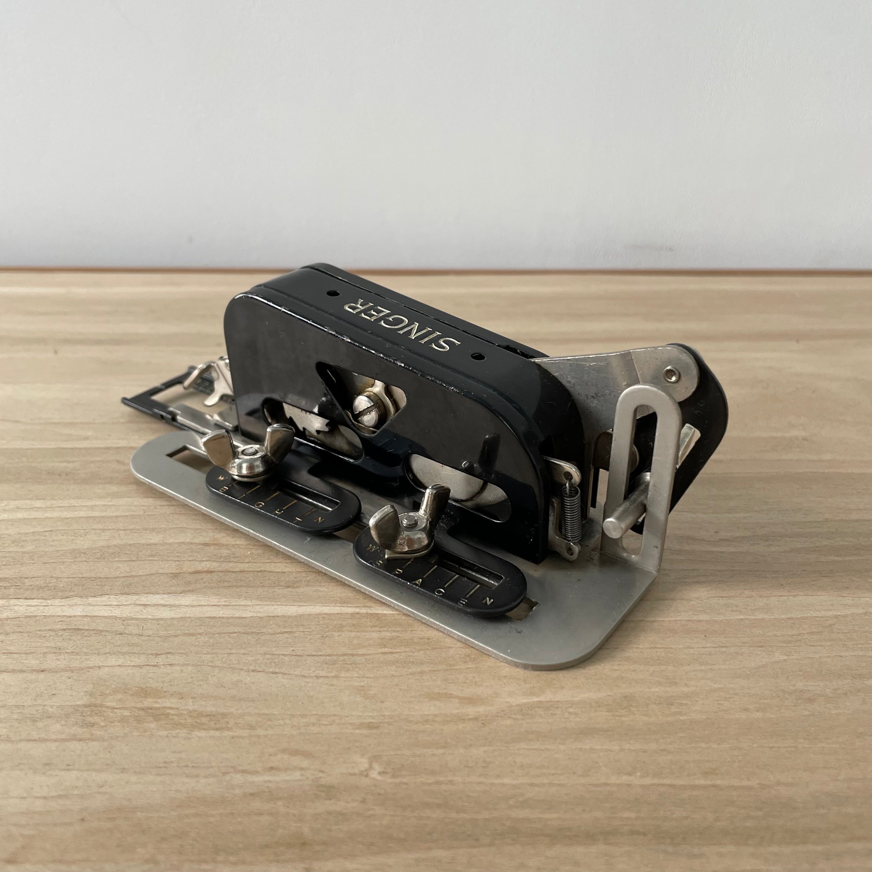 Singer Buttonhole Attachment No. 86662 – Original Box & Instructions – 1950s Vintage