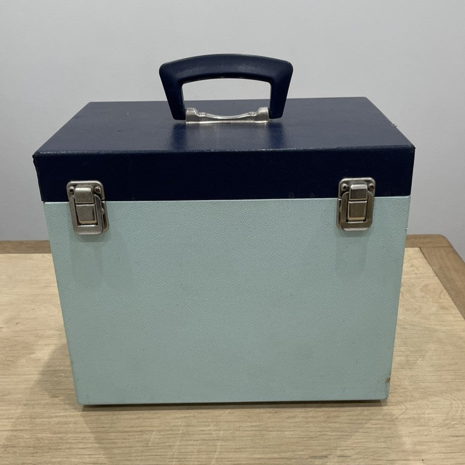 Singer 221K Featherweight White 1968 – Serviced – Case & Extras (EW070289)