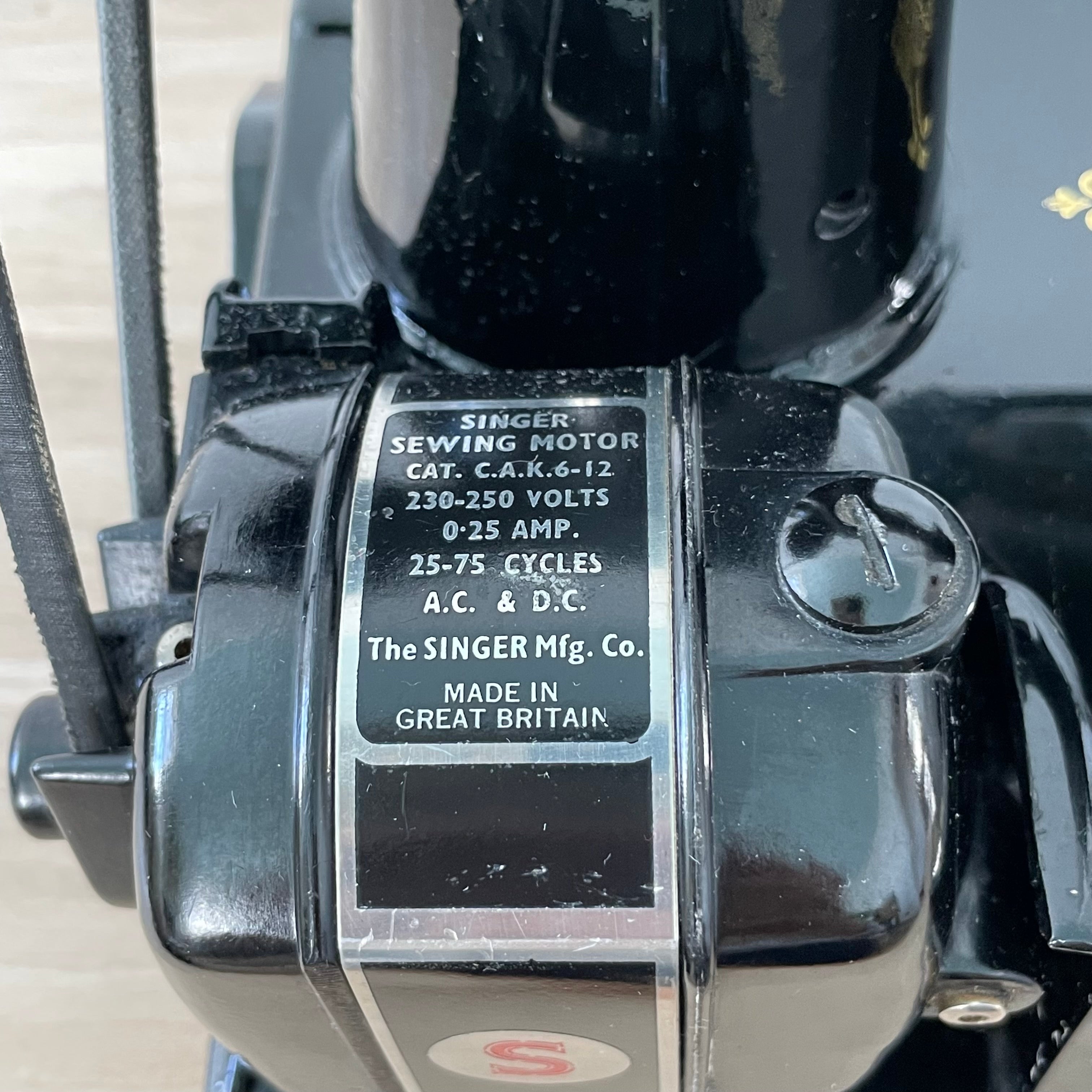 Singer 221K Featherweight Sewing Machine – 1951 Centennial Edition – With Case & Accessories