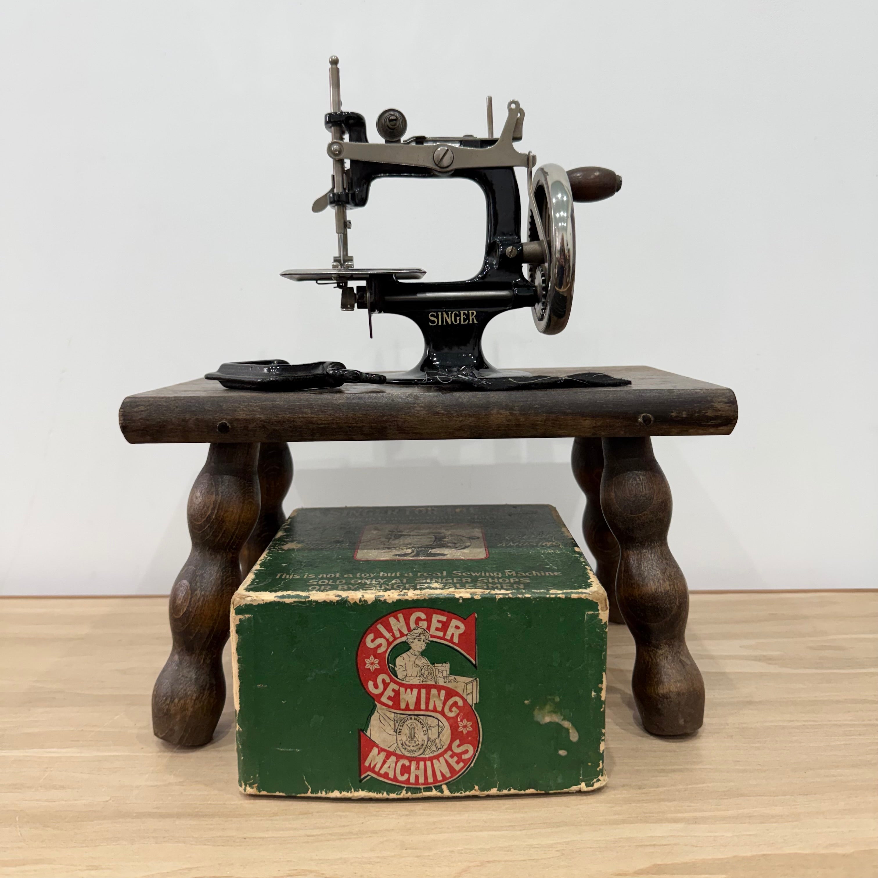 Singer Model 20 Childs Miniature Sewing Machine Clamp & Box