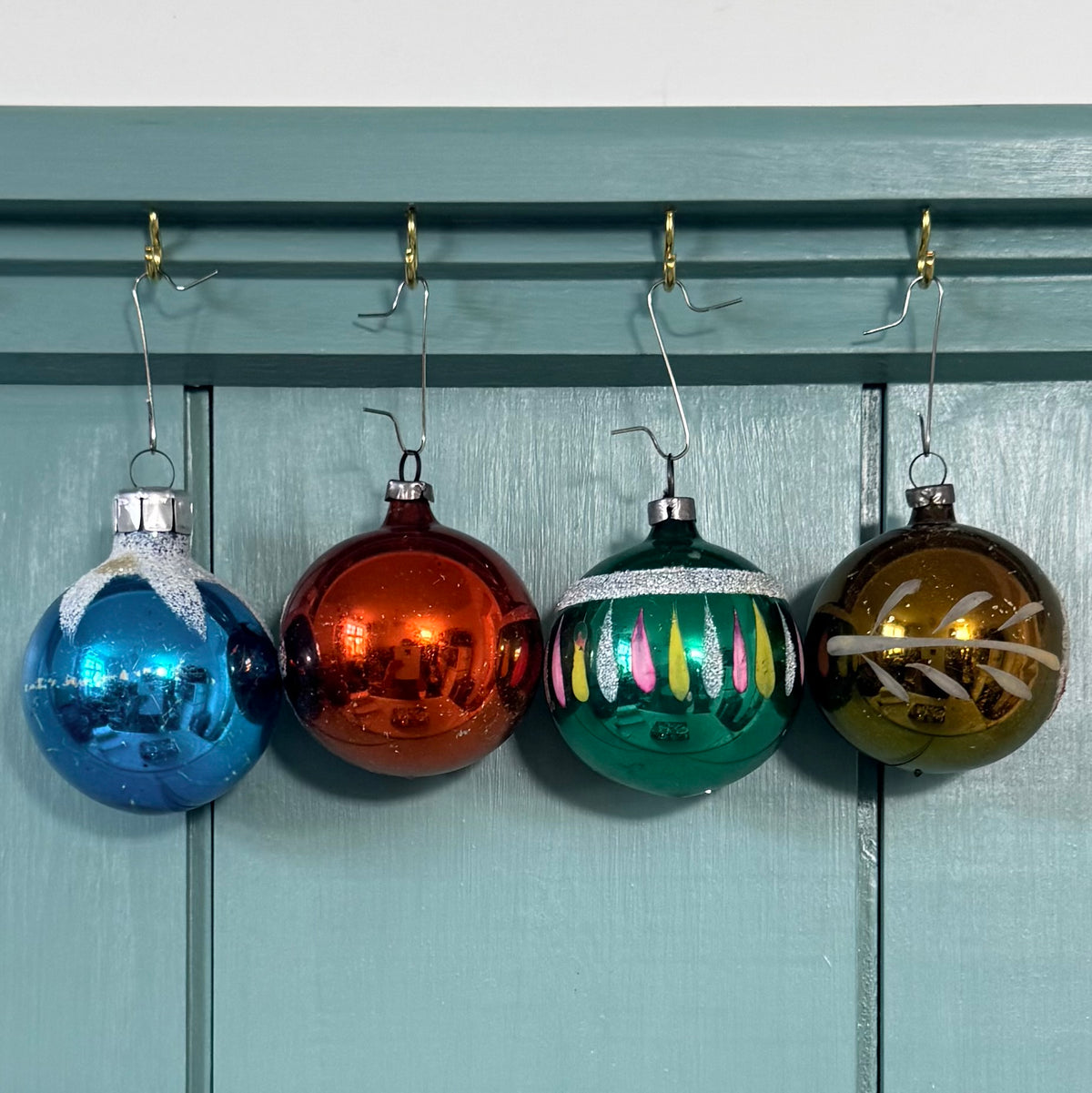 Boxed Set of 12 Vintage Glass Christmas Baubles