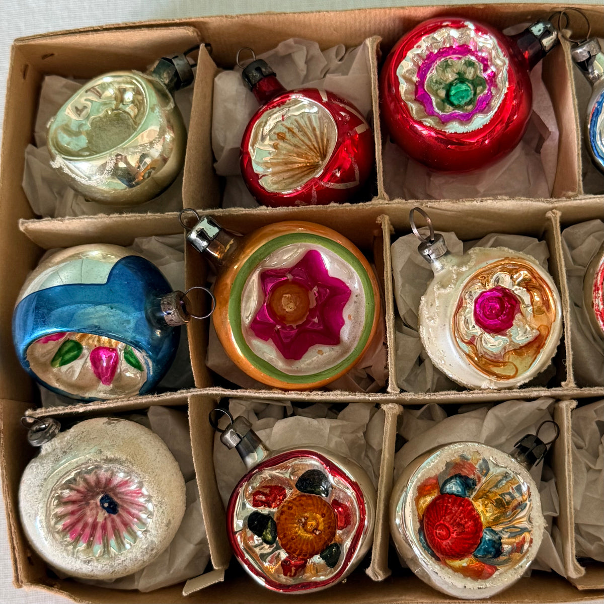 Boxed Set of 12 Vintage Concave Reflector Glass Baubles