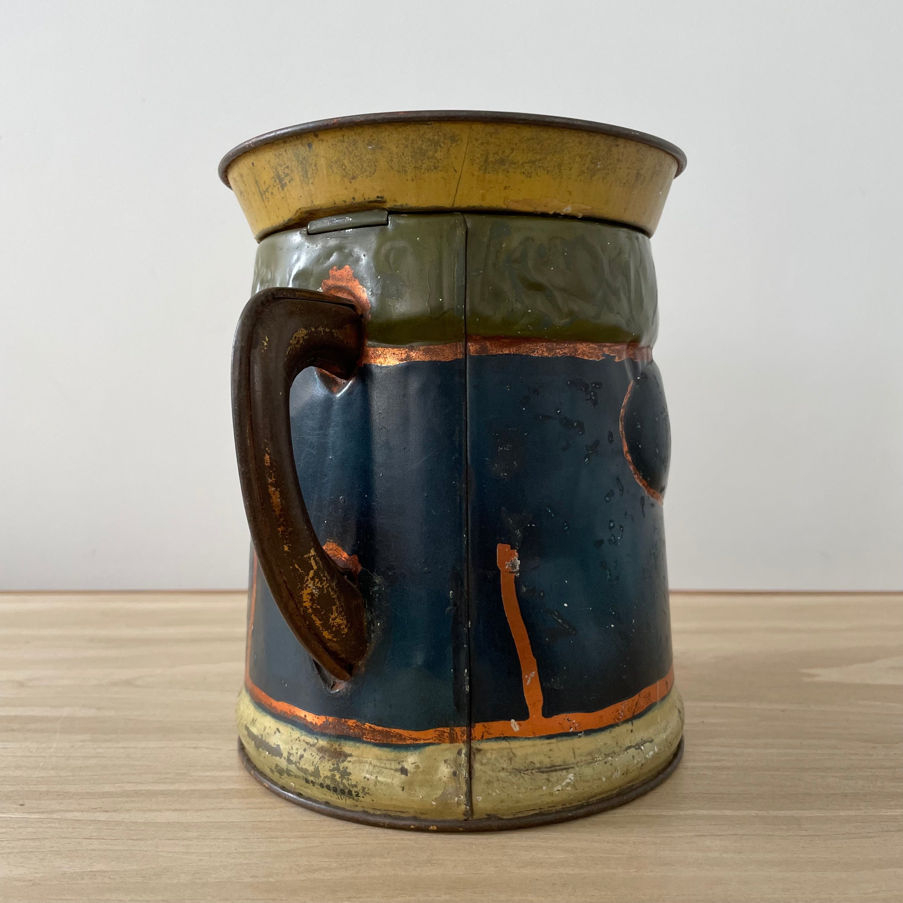 Huntley & Palmers General Character Biscuit Tin c1913