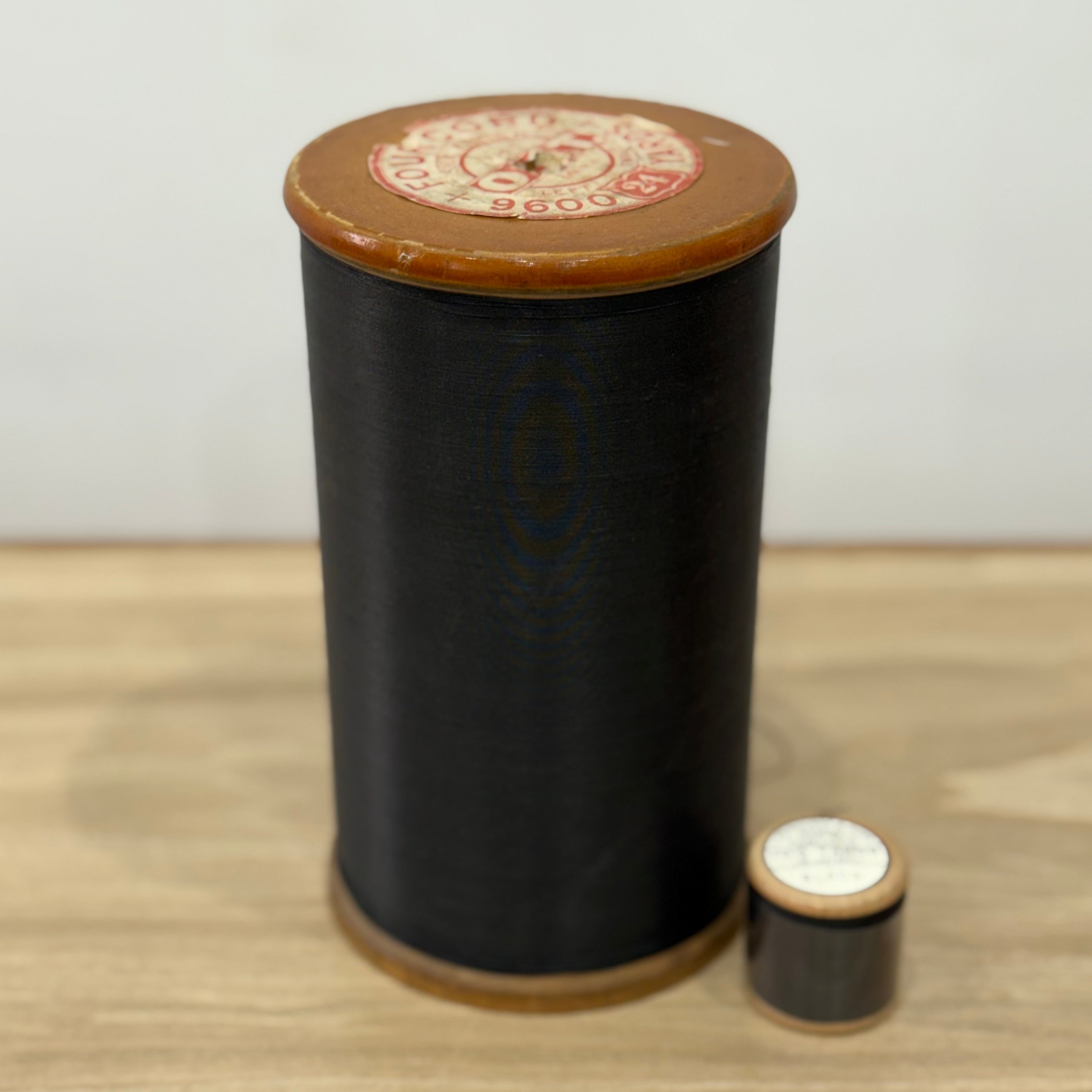 Victorian Edwardian O.N.T. Silk Finish Four Cord Wooden Thread Reel 9600yd