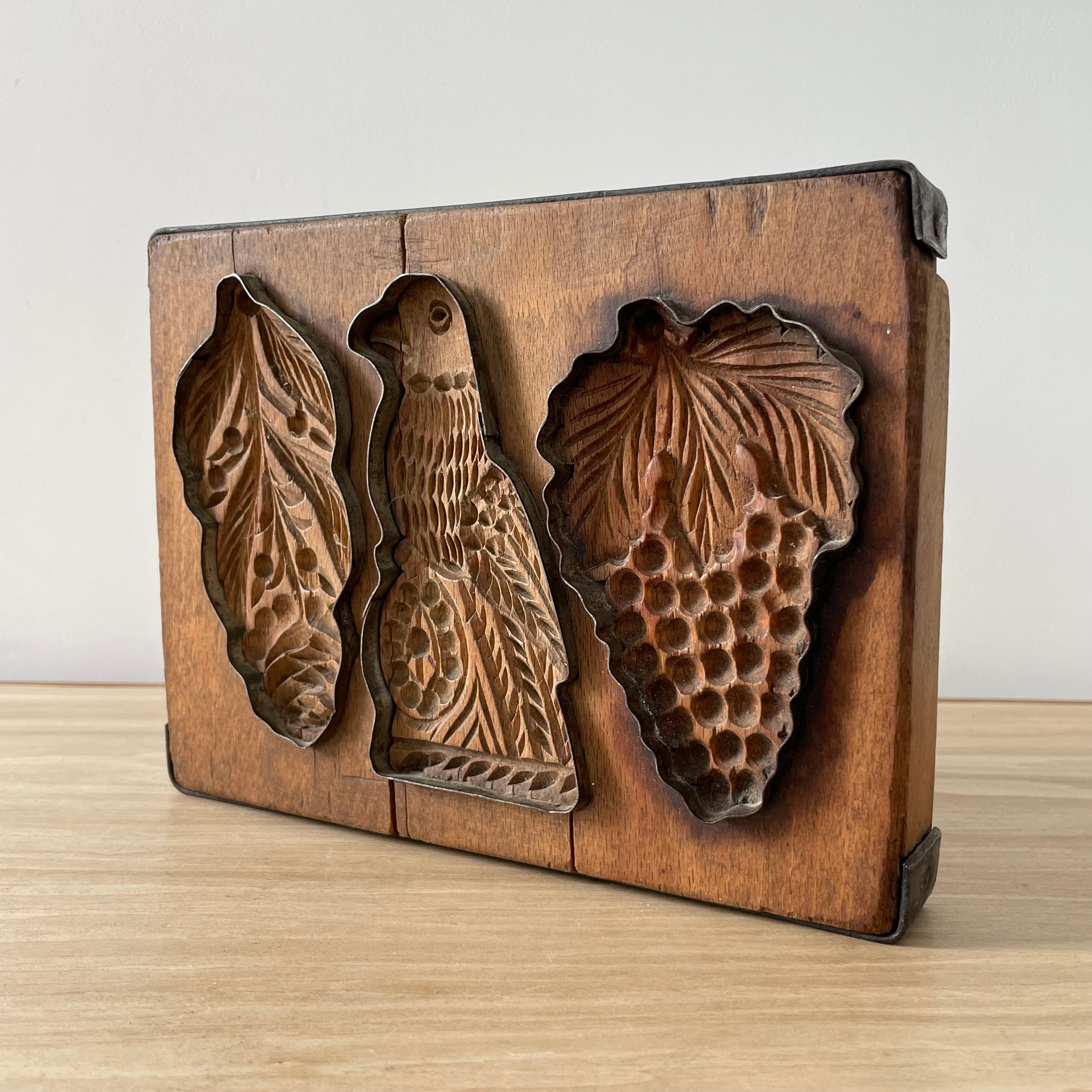 Antique Wooden Springerle Biscuit Mould – Hand-Carved – 19th–Early 20th Century