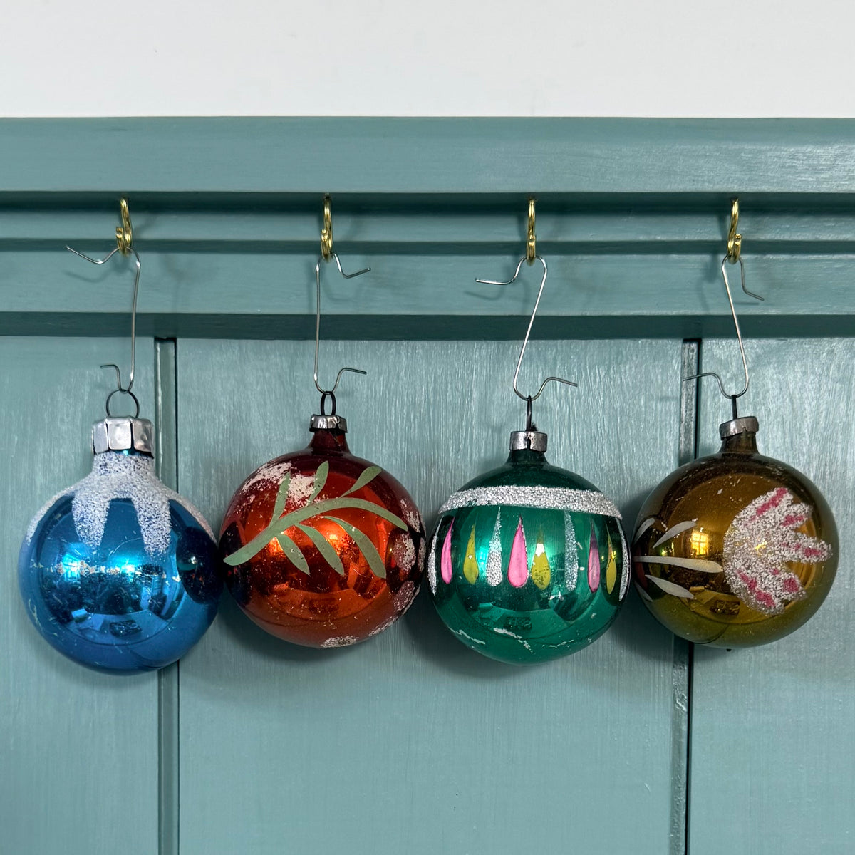 Boxed Set of 12 Vintage Glass Christmas Baubles