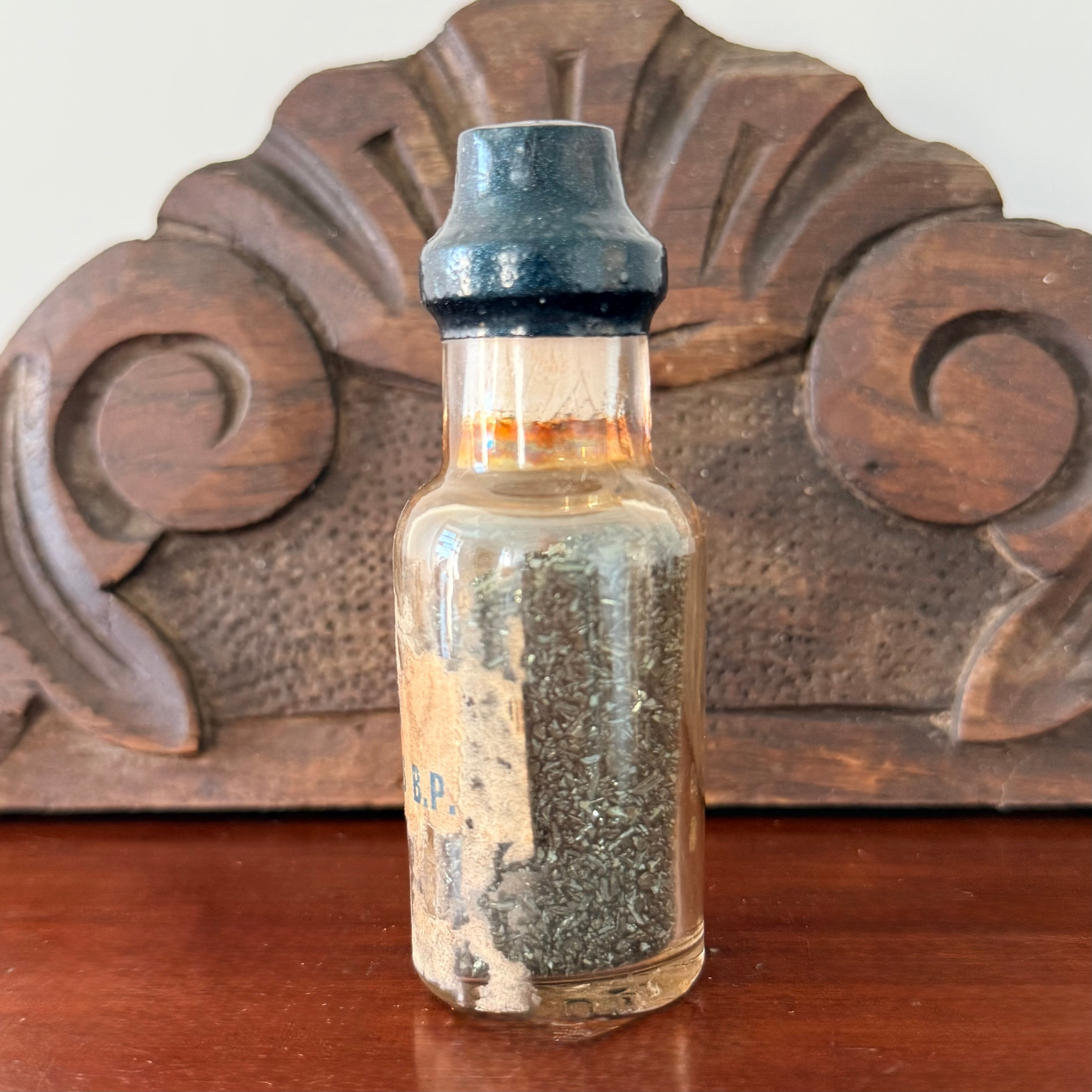 Antique Potassium Permanganate B.P Apothecary Chemist Bottle Contents