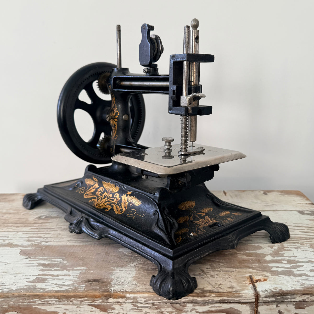 Antique F. W. Müller No. 12 Hand Crank Sewing Machine c.1900
