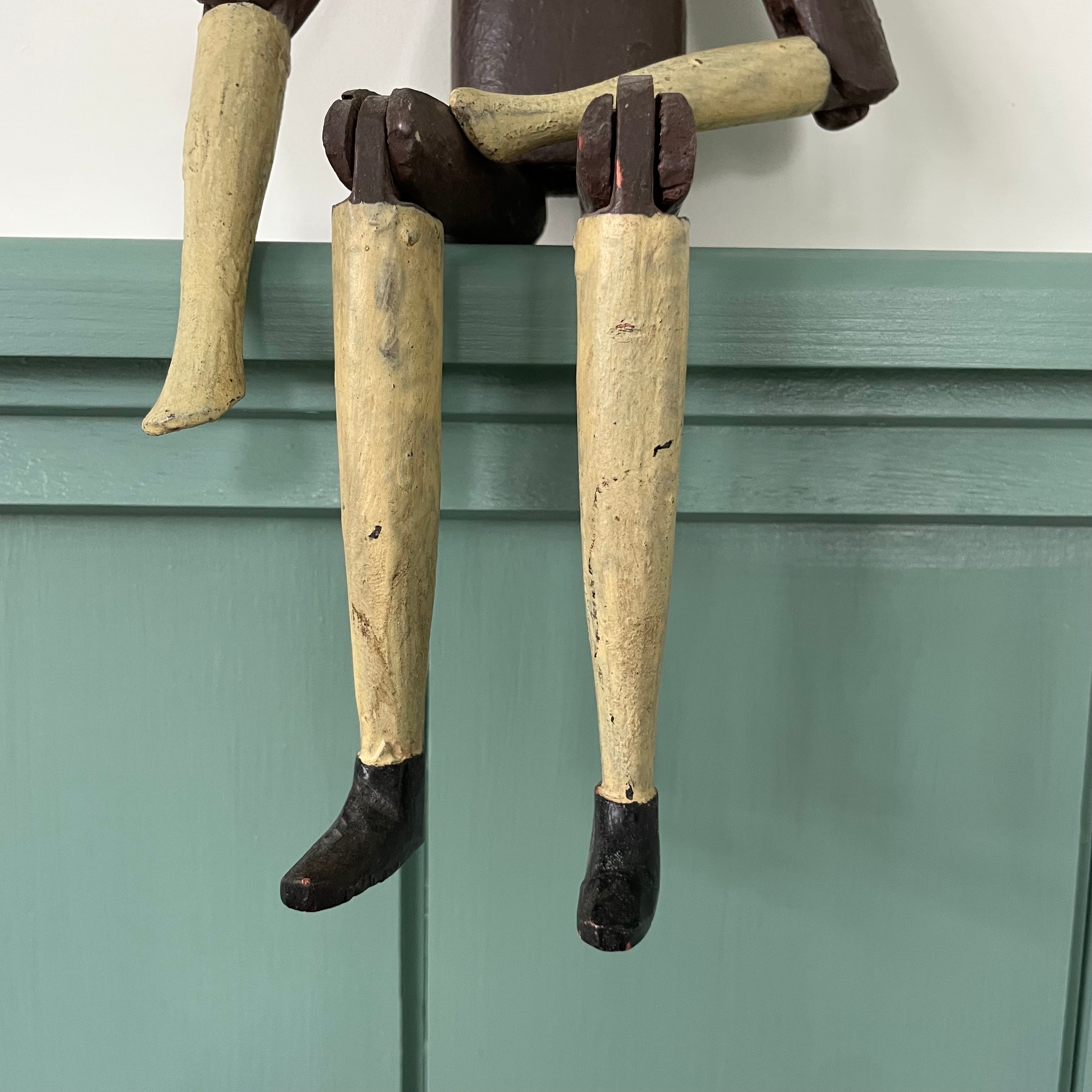 19th Century Grodnertal Tuck Comb Wooden Doll – Hand-Painted Peg Wooden Doll