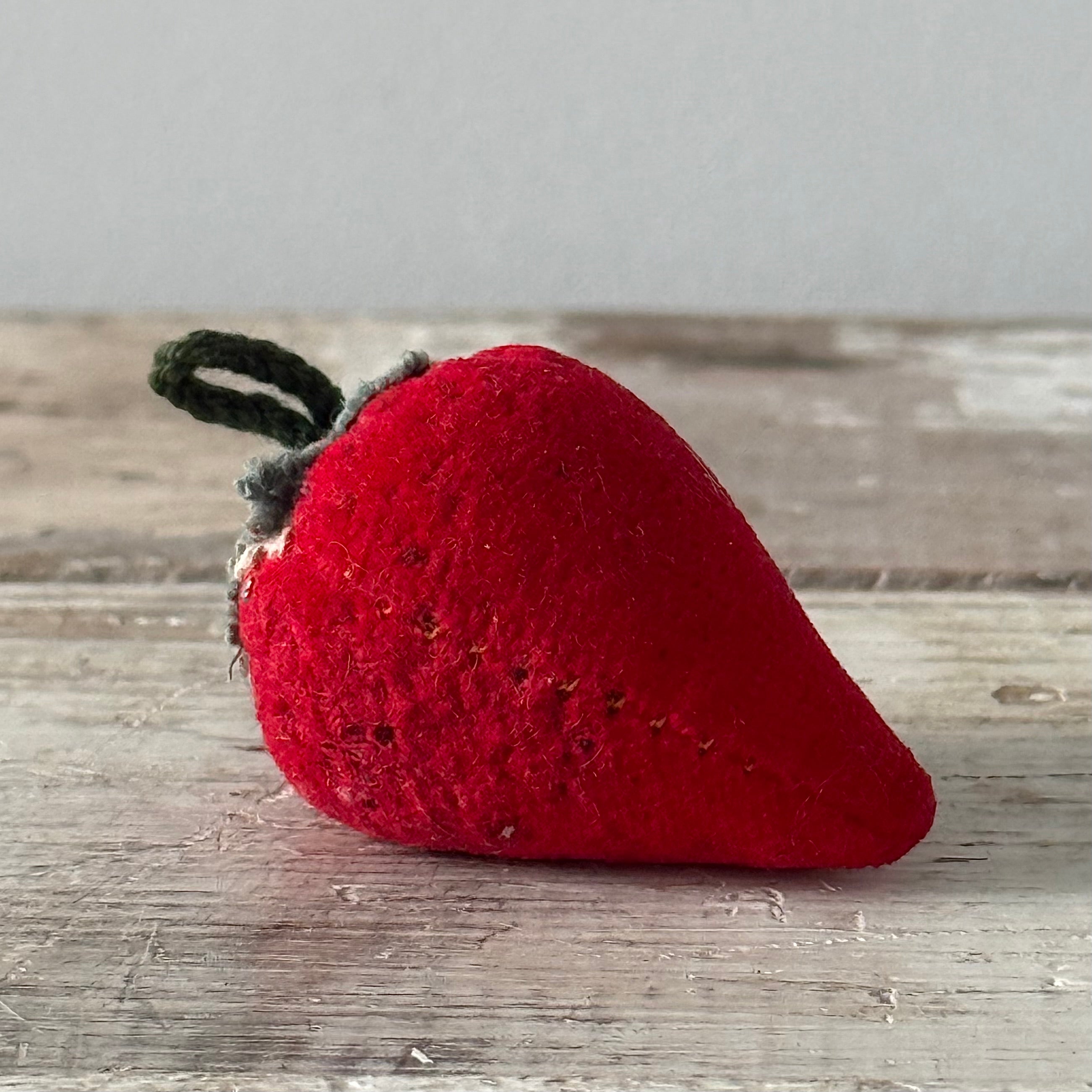 Antique Red Velvet Strawberry Emery