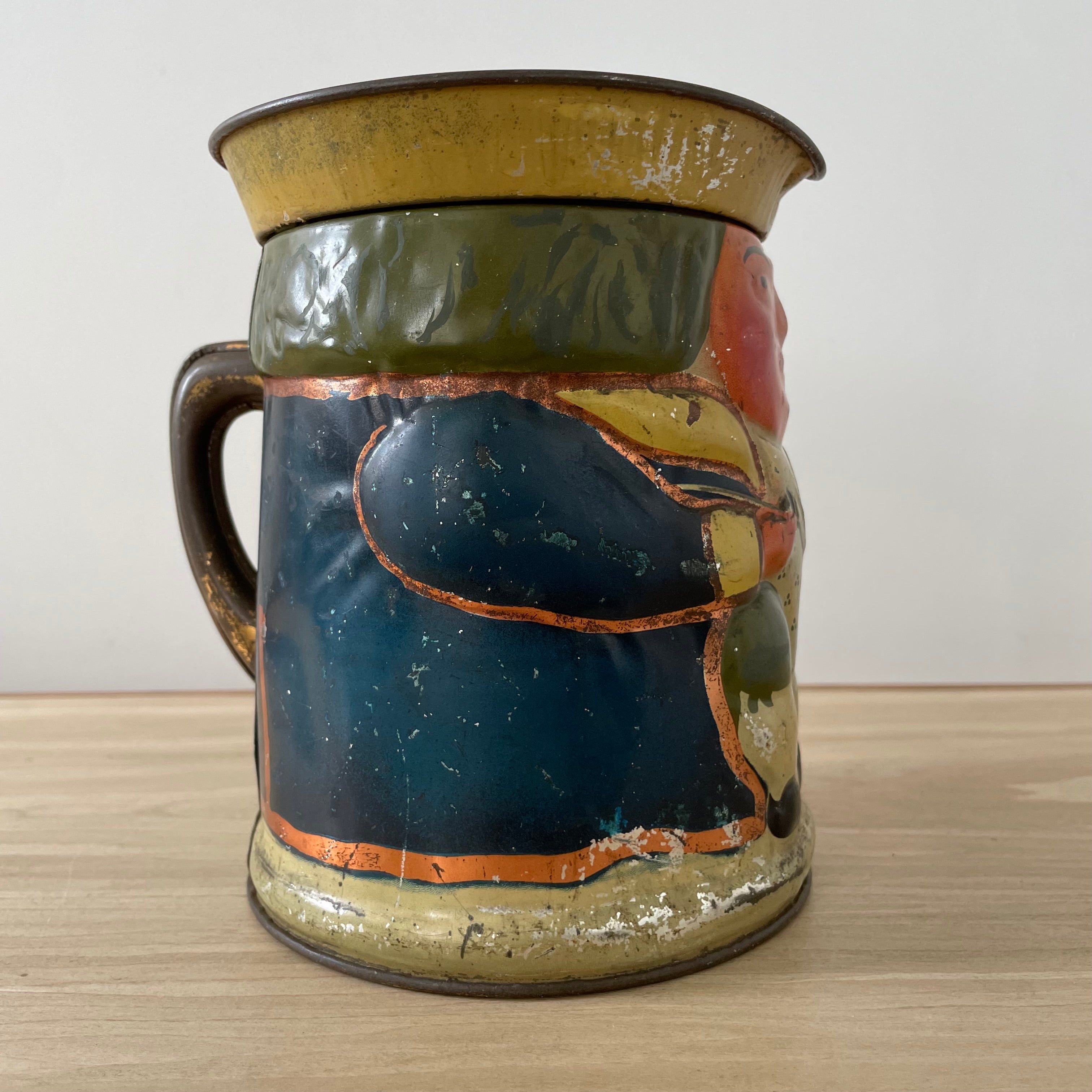 Huntley &amp; Palmers General Character Biscuit Tin c1913