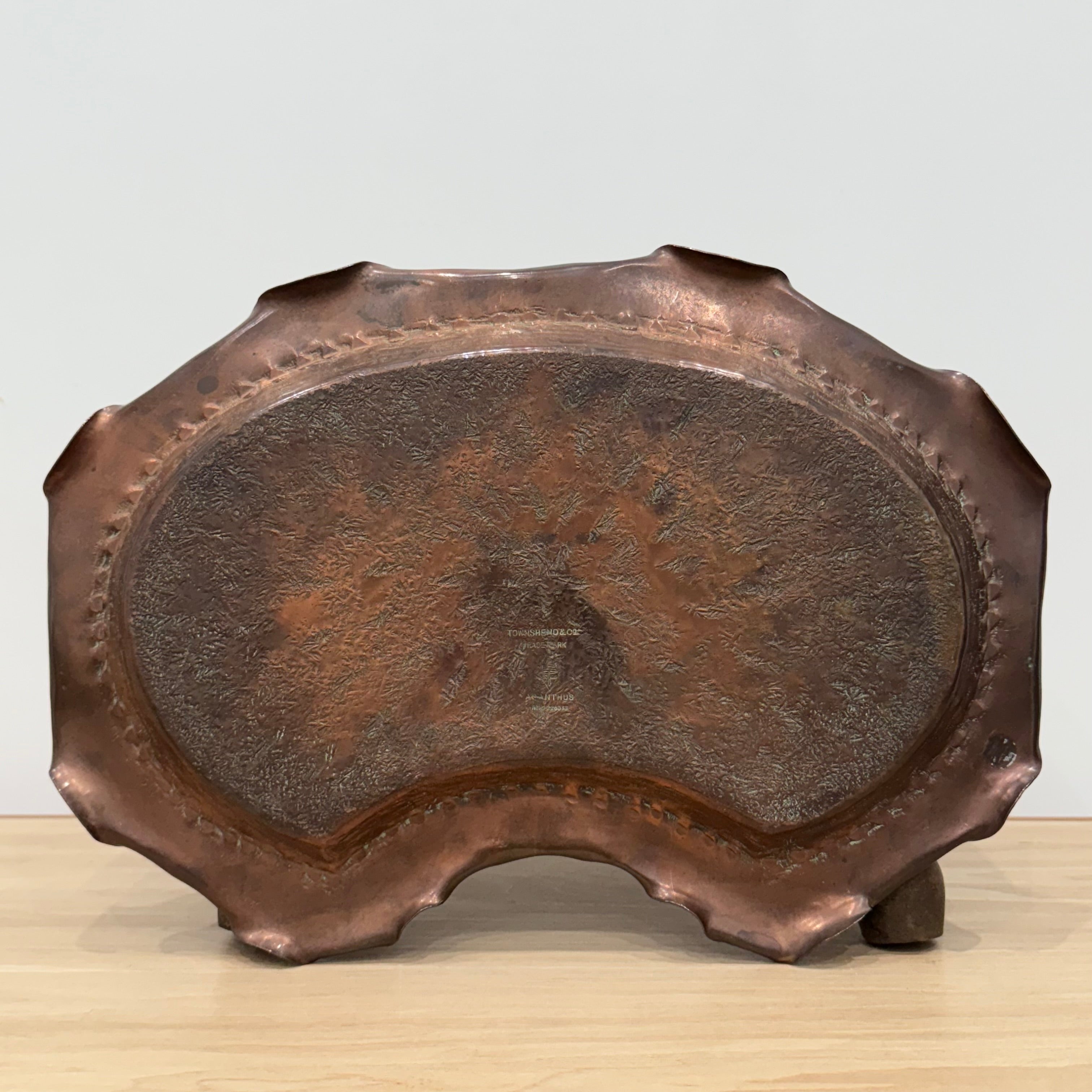 Large Arts &amp; Crafts Hammered Copper Tray by Townsend &amp; Co – Acanthus 55cm