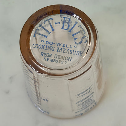 Antique Tit-Bits Do-Well Glass Cooking Measure – c.1920s