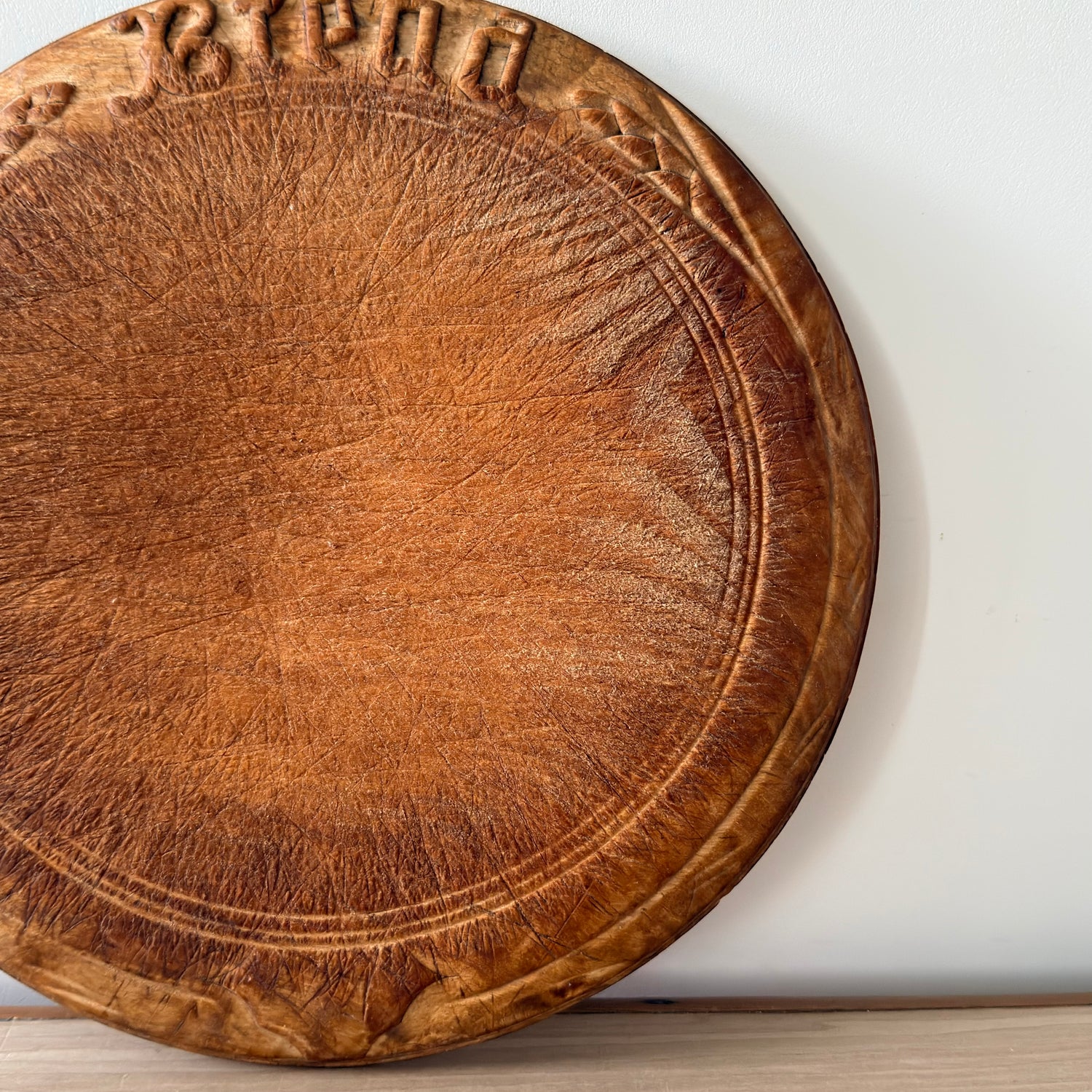 Rustic Wooden Breadboard Treen ‘Bread’ Carved 28.5cm