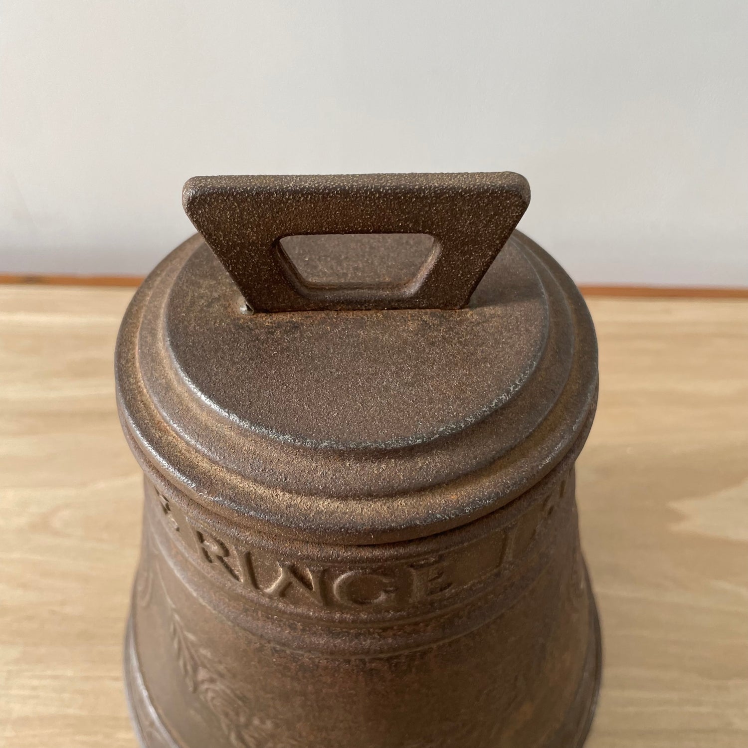 Antique Huntley &amp; Palmers Biscuit Tin – Bell-Shaped Advertising Container, Early 20th Century