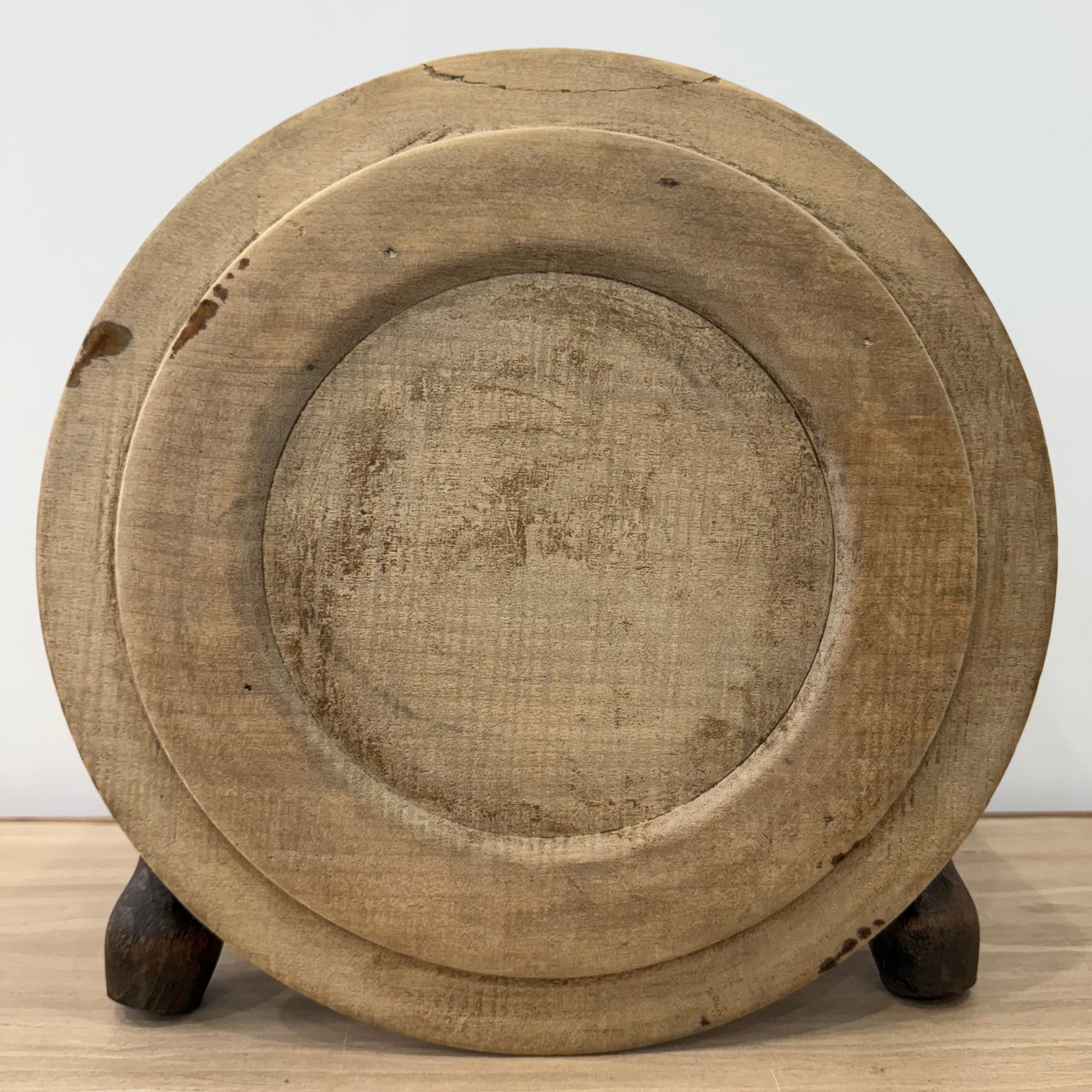 Vintage Carved Wooden “BREAD” Breadboard with Leaf Motif