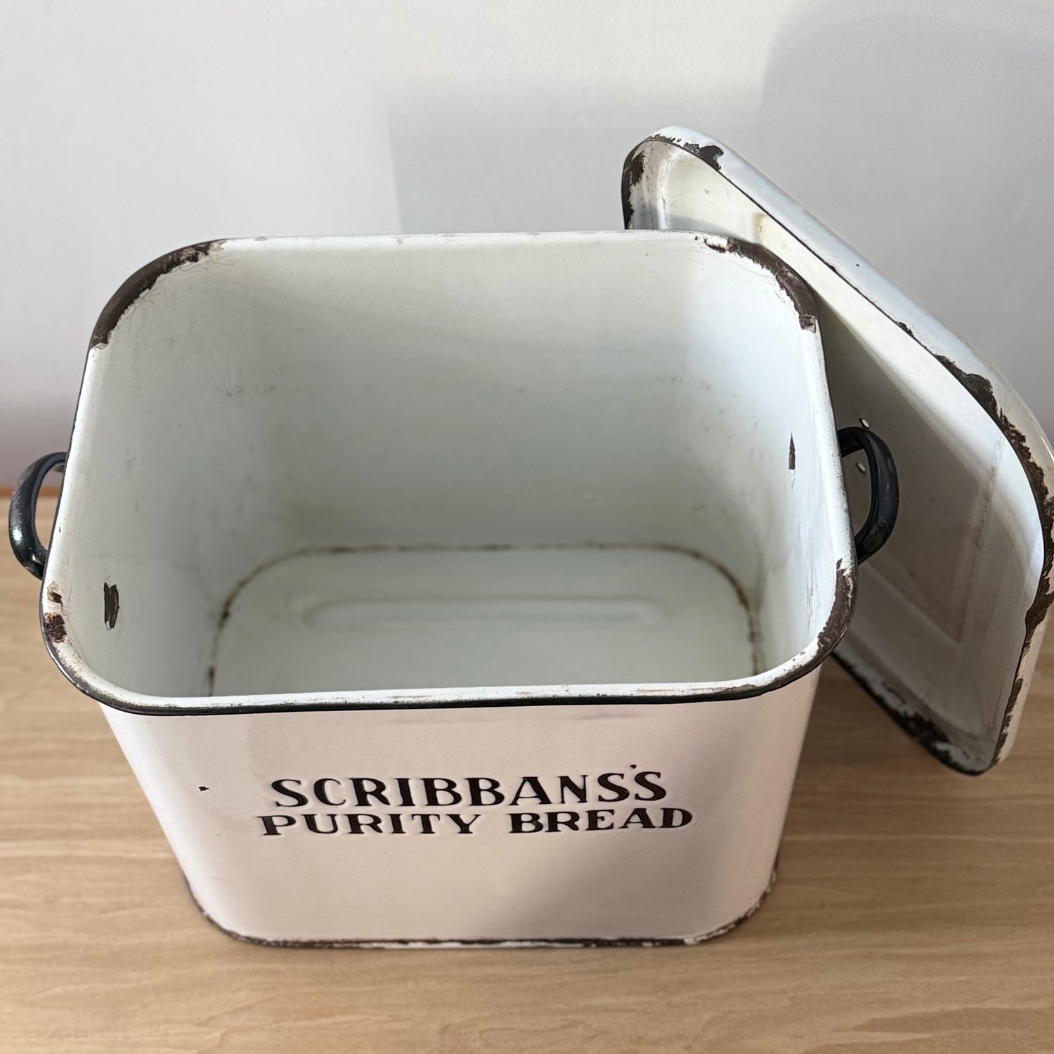 Vintage Scribbans&