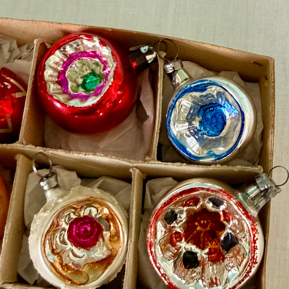 Boxed Set of 12 Vintage Concave Reflector Glass Baubles