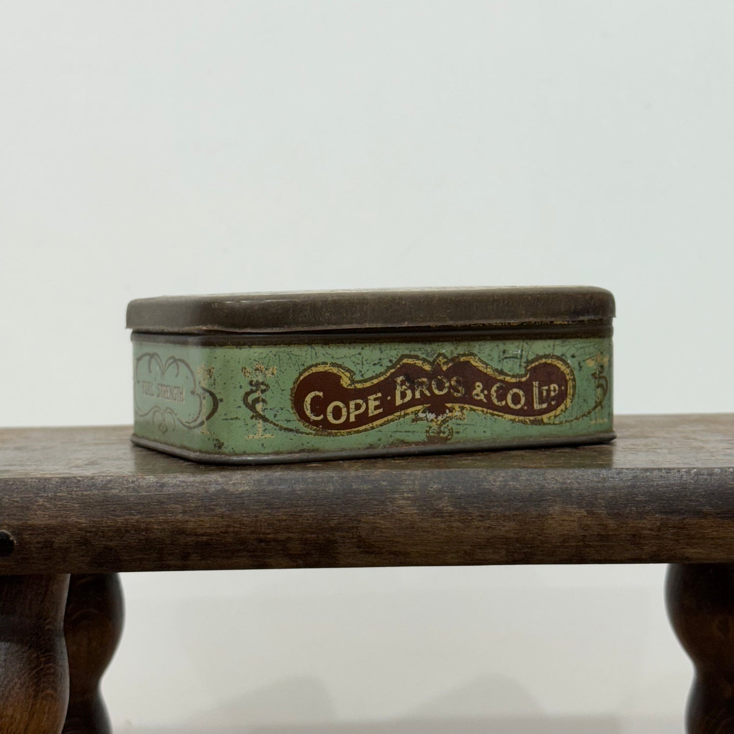 Bond of Union Smoking Mixture Tin – Cope Bros &amp; Co Ltd