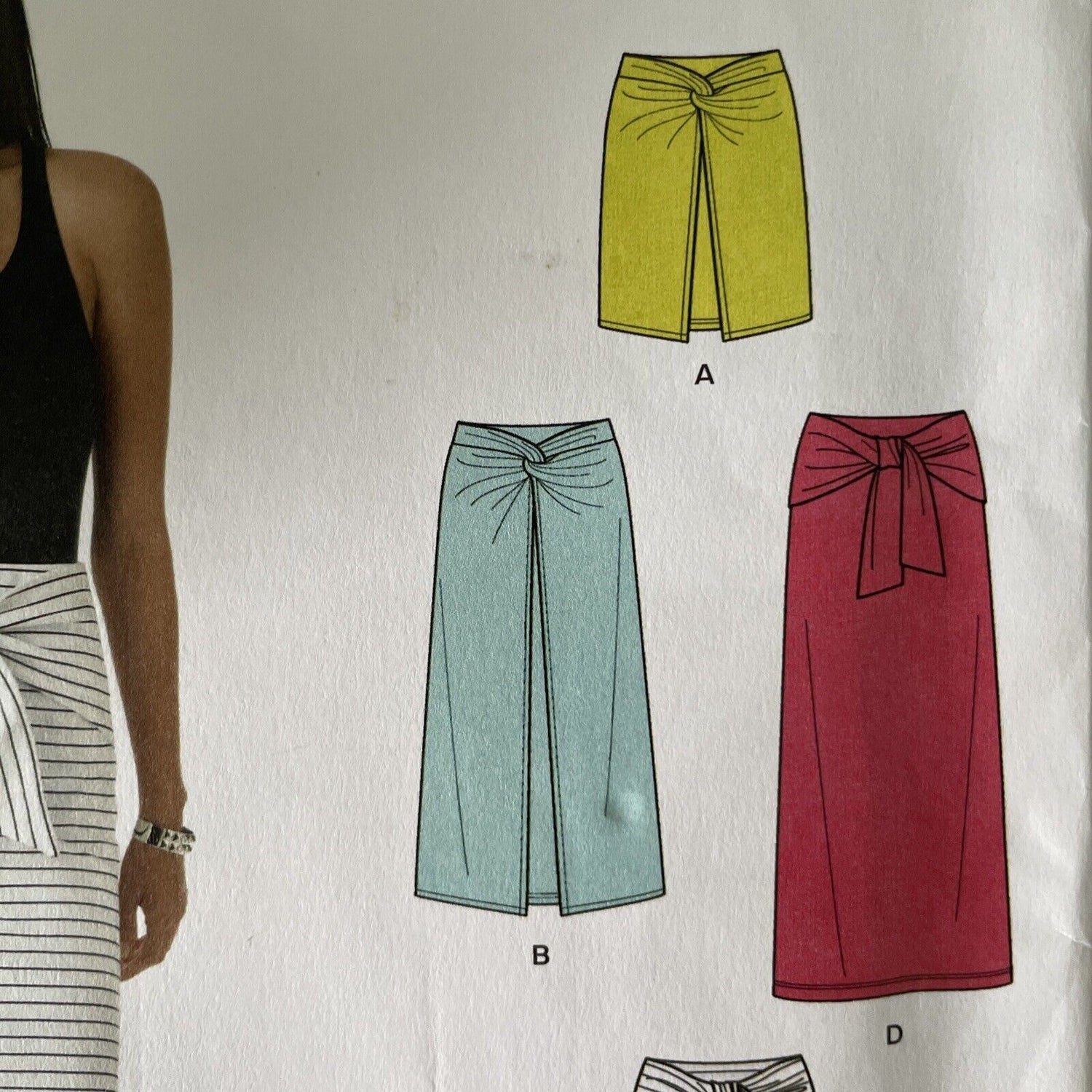 New Look K6348 Womens Size 36-48 EU Skirt *