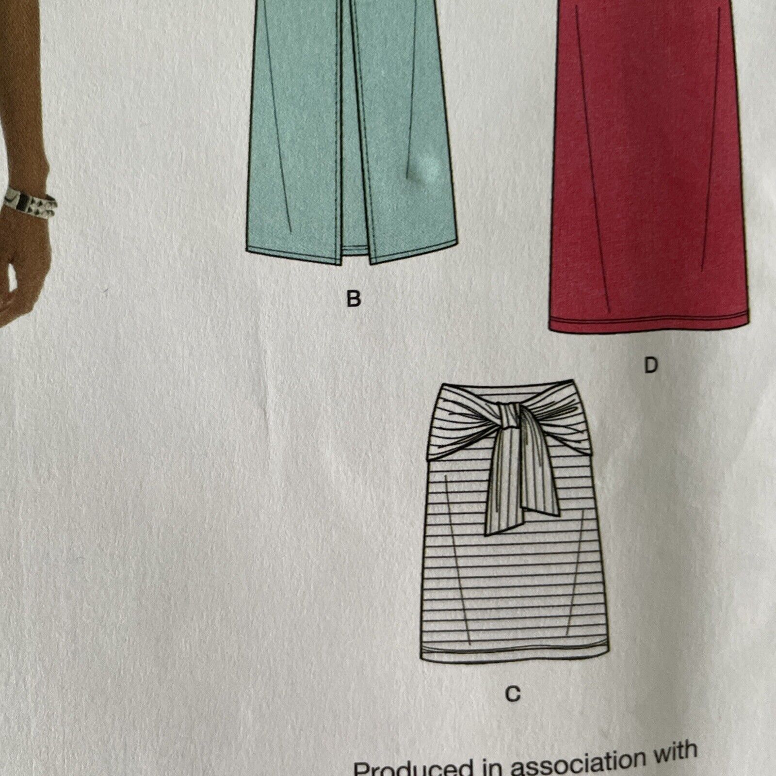 New Look K6348 Womens Size 36-48 EU Skirt *