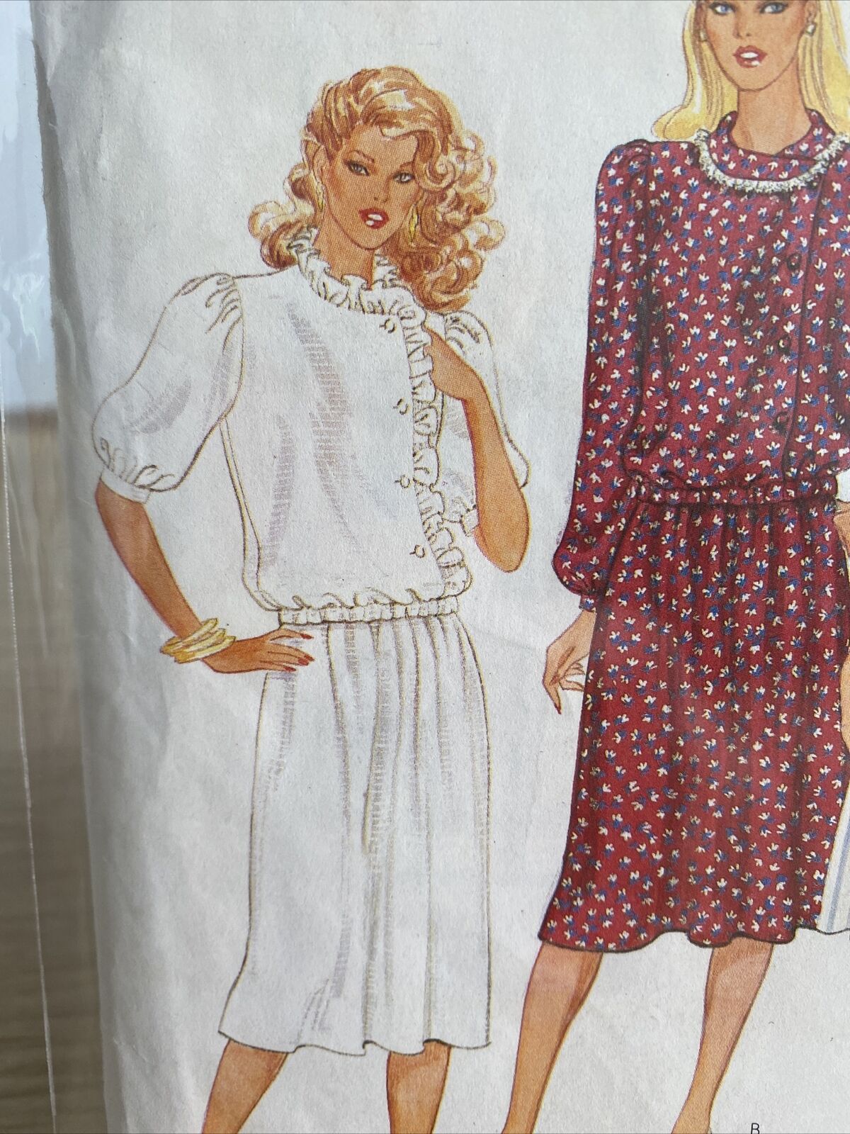 Vogue 8227 Womens Size 12 Petite Top Skirt