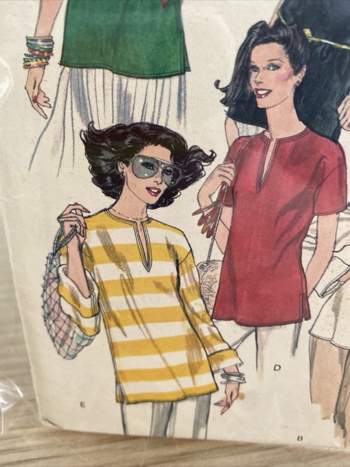 Vogue 7062 Womens Size S Top T-Shirt