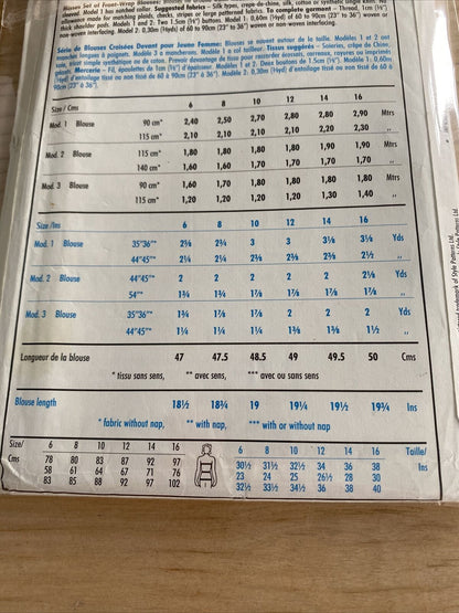 Style 1669 Womens Size 14 Blouse Top