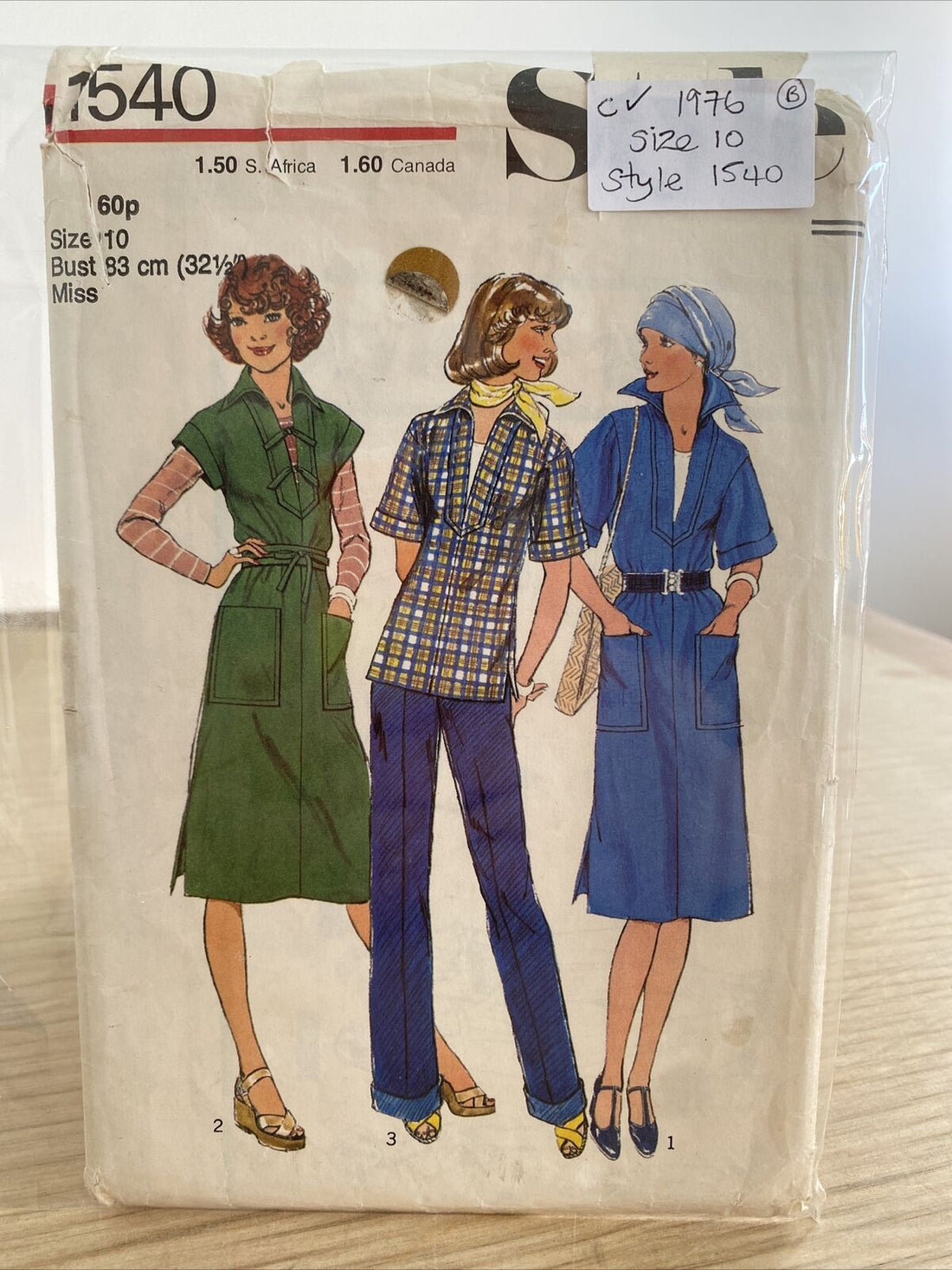 Style 1540 Womens Size 10 Dress Top