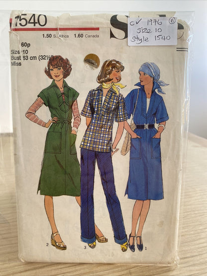 Style 1540 Womens Size 10 Dress Top