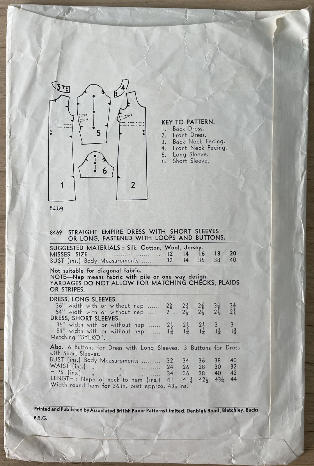 Weldons 8469 Womens Size 16 Bust 36”Dress *