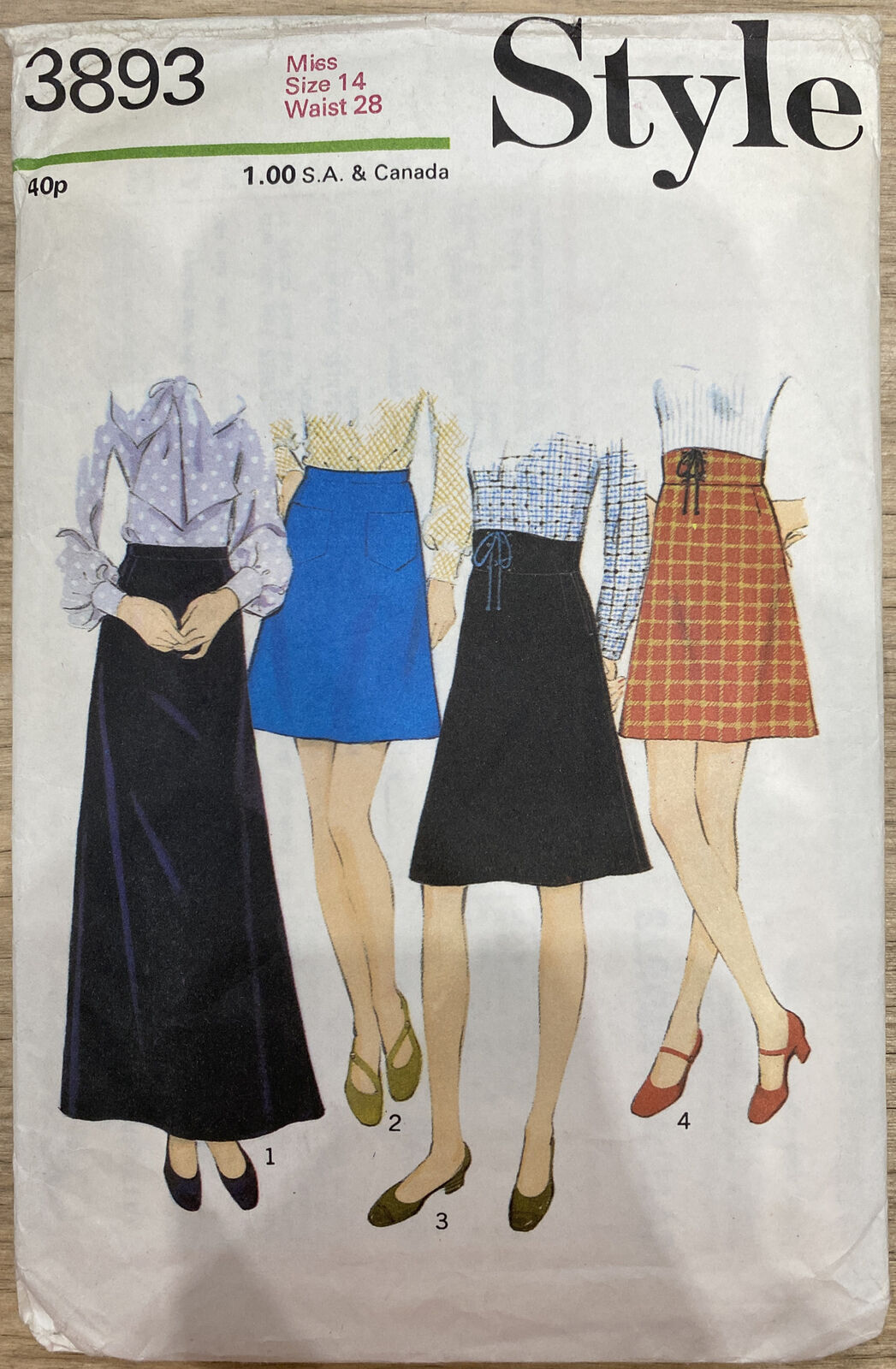 Style 3893 Womens Size 14 Skirt