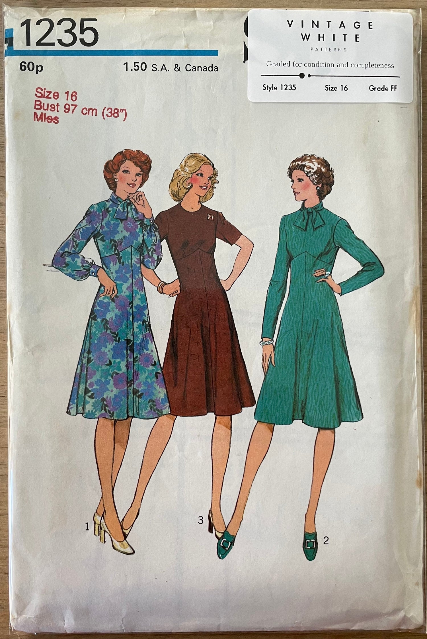 Style 1235 Womens Size 16 Dress FF