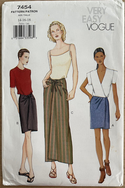 Vogue 7454 Womens Size 14-18 FF