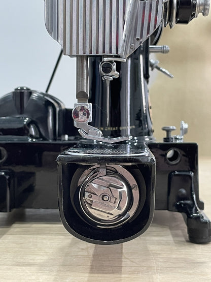 Singer 222k Featherweight Sewing Machine 1959 Red “S”