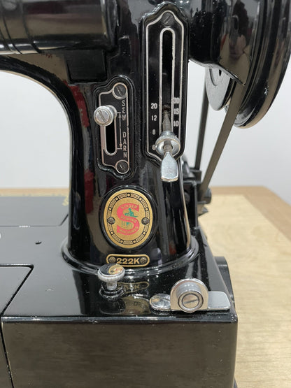 Singer 222k Featherweight Sewing Machine 1959 Red “S”