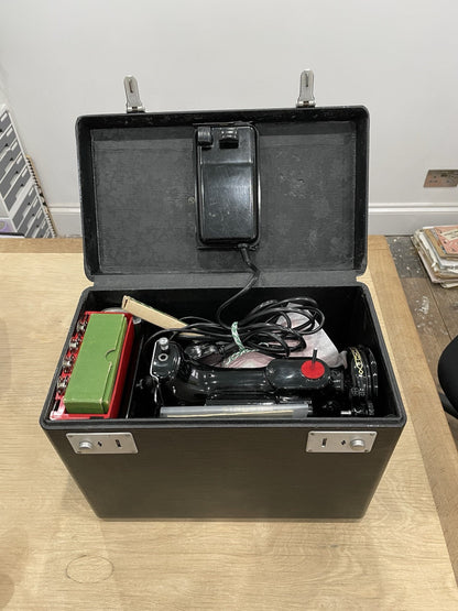 Singer 222k Featherweight Sewing Machine 1959 Red “S”