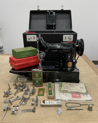 Singer 222k Featherweight Sewing Machine 1959 Red “S”