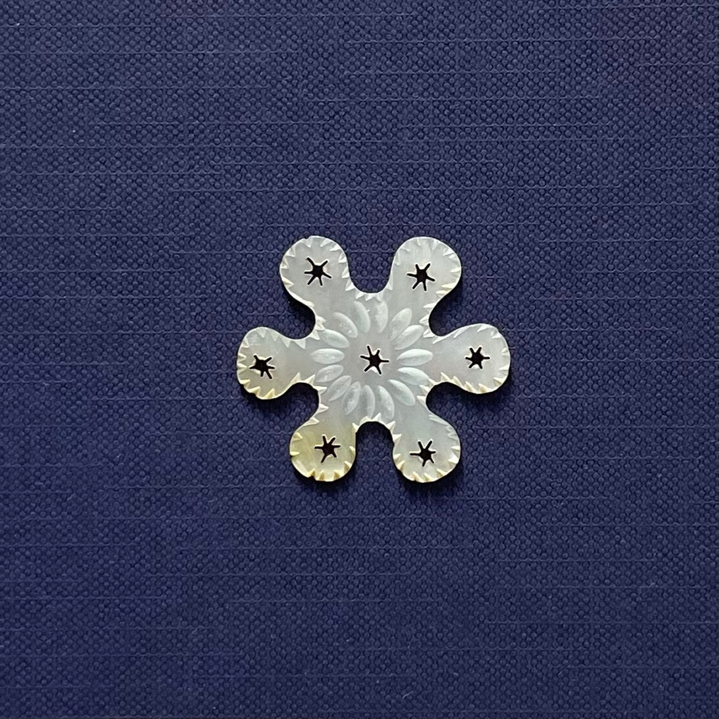 Antique Mother-of-Pearl Star-Pierced Floral Thread Winder c.1850-80s