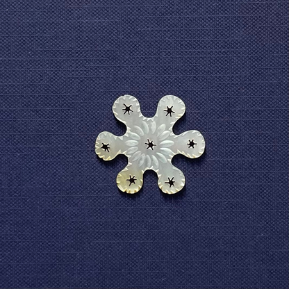 Antique Mother-of-Pearl Star-Pierced Floral Thread Winder c.1850-80s