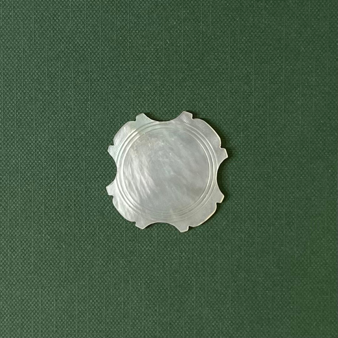 Antique Mother of Pearl Thread Winder – Scalloped Quatrefoil Silk Winder