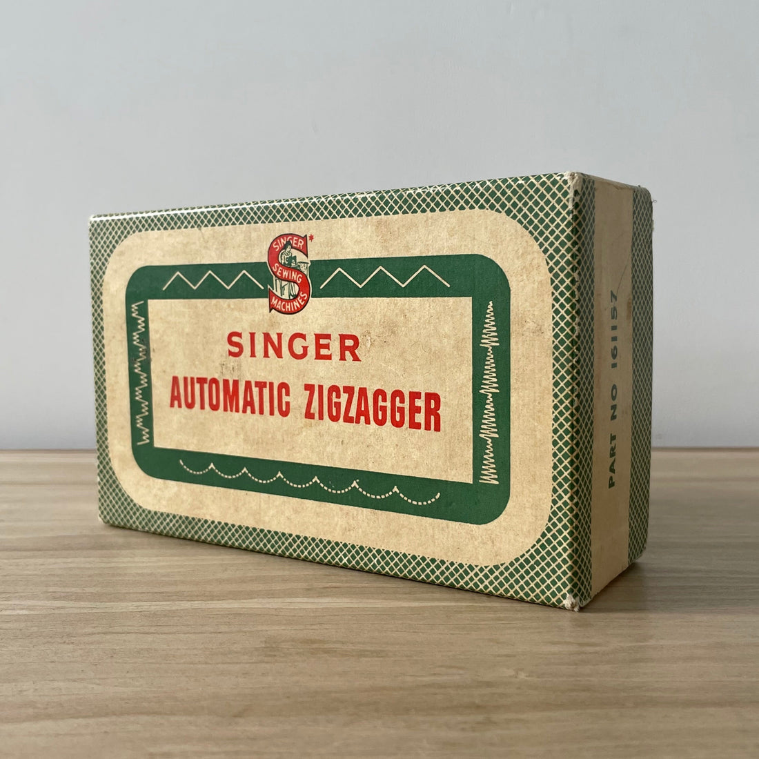 Singer Automatic Zigzagger Model 161157 – Original Box, 4 Cams &amp; Manual – 1950s Vintage