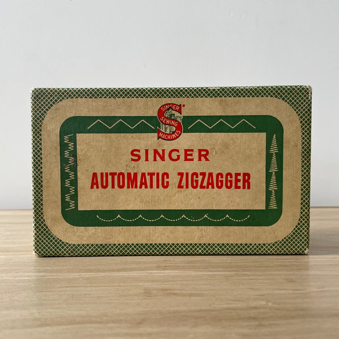 Singer Automatic Zigzagger Model 161157 – Original Box, 4 Cams &amp; Manual – 1950s Vintage