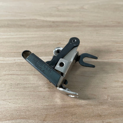 Vintage Singer Embroidery Attachment No. 26538 – Early 20th Century, Original Box