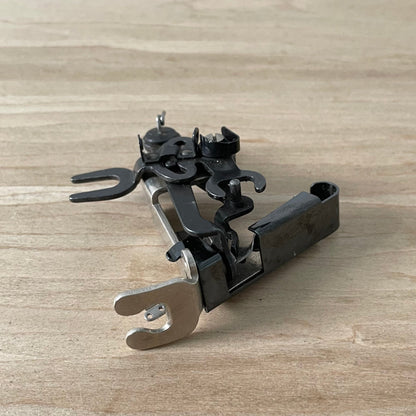 Vintage Singer Embroidery Attachment No. 26538 – Early 20th Century, Original Box