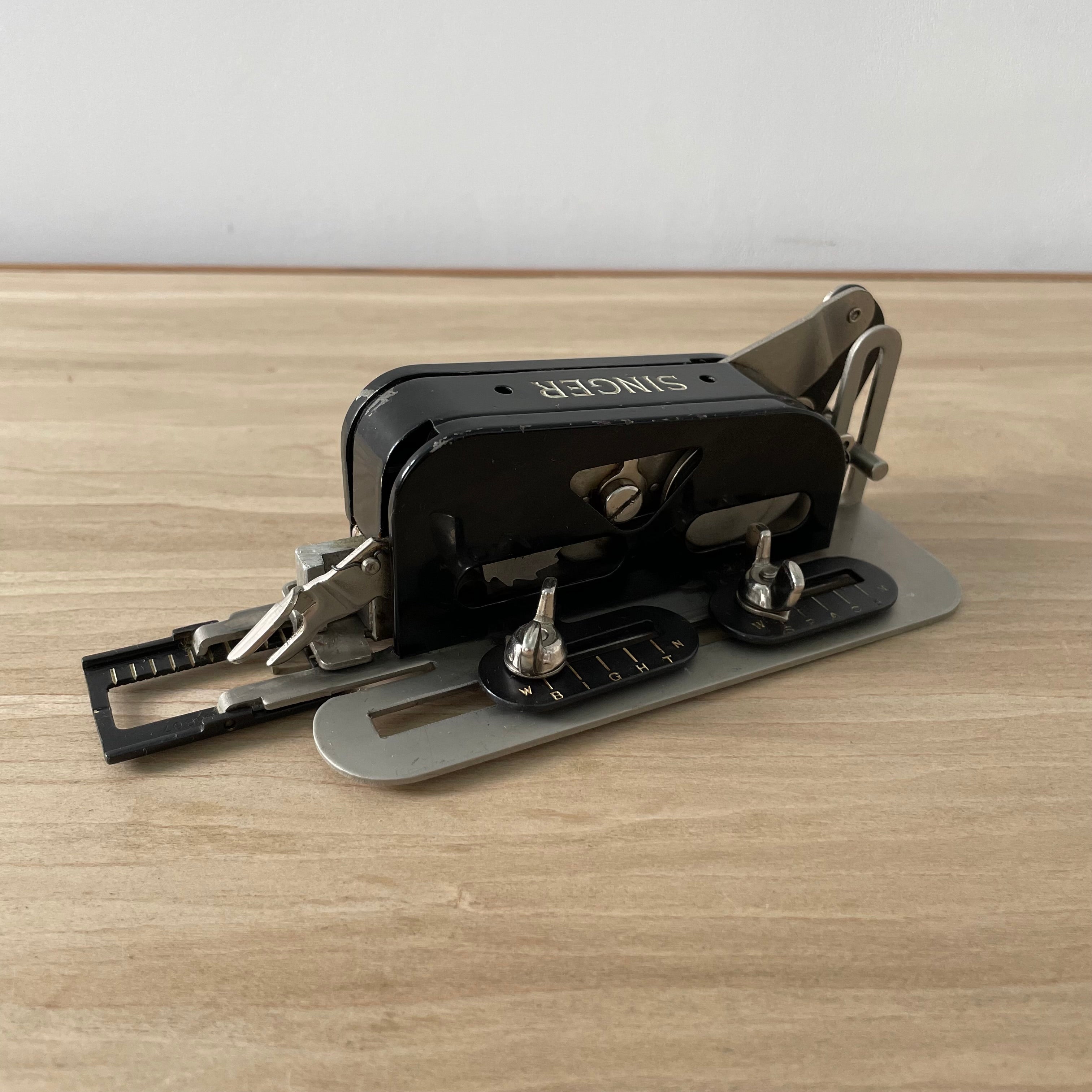 Singer Buttonhole Attachment No. 86662 – Original Box &amp; Instructions – 1950s Vintage